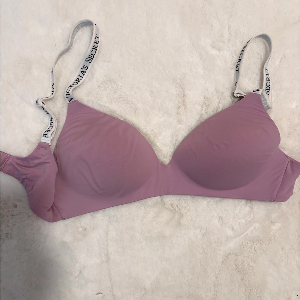 Victoria's Secret Non Wired Logo T-Shirt Bra 34C